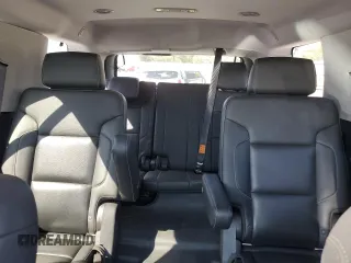 2018 Chevrolet Tahoe Premier z VIN 1GNSCCKJ8JR272453, wystawiony jako Copart lot #53298115 z przebiegiem 115 558 mil mil oraz Szkoda całkowita • Salvage title. Historia ofert i sprzedaży dostępna na DreamBid. Obrazek 10.