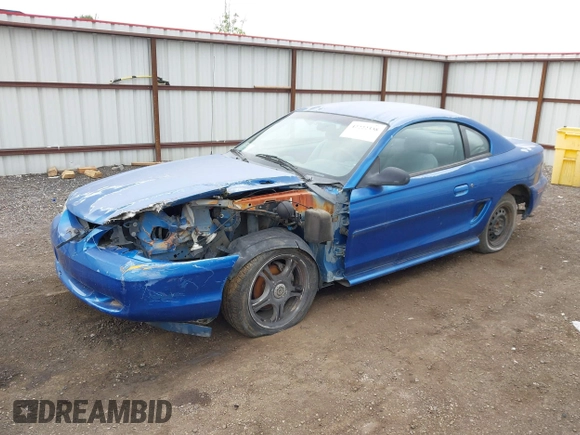 1995 Ford Mustang z VIN 1FALP4046SF207937, wystawiony jako IAAI lot #42222338 z przebiegiem 228 850 mil mil oraz . Historia ofert i sprzedaży dostępna na DreamBid. Obrazek 2.