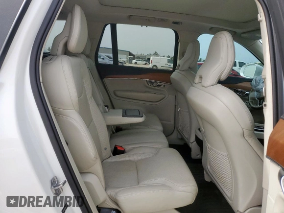 2019 Volvo XC90 Inscription z VIN YV4A22PL0K1445651, wystawiony jako Copart lot #56544015 z przebiegiem 124 029 mil mil oraz Szkoda całkowita • Salvage title. Historia ofert i sprzedaży dostępna na DreamBid. Obrazek 11.