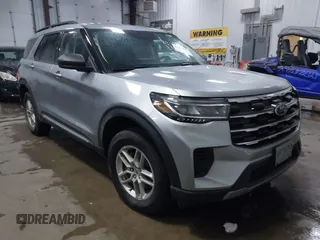 2025 Ford Explorer Active with VIN 1FMUK8DH0SGA35718, listed as a IAAI auction lot 41283665 with 391 mi miles. Bid and sale history available at carsss.com. Image 1.