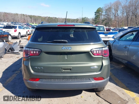 2018 Jeep Compass Altitude with VIN 3C4NJDBBXJT290891, listed as a IAAI auction lot 41741412 with 182,716 mi miles and . Bid and sale history available at carsss.com. Image 15.