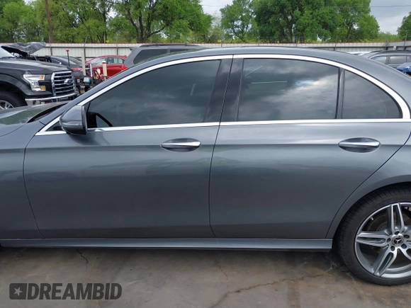 2019 Mercedes-Benz E 300 with VIN WDDZF4KB4KA489825, listed as a IAAI auction lot 41878228 with 55,029 mi miles and . Bid and sale history available at DreamBid. Image 15.