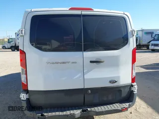 2017 Ford Transit z VIN 1FTYE1YMXHKA45223, wystawiony jako IAAI lot #41790539 z przebiegiem 212 954 mil mil oraz . Historia ofert i sprzedaży dostępna na DreamBid. Obrazek 16.