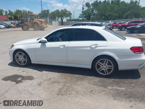 2014 Mercedes-Benz E 350 Sport with VIN WDDHF5KB2EA901598, listed as a IAAI auction lot 42521799 with 187,134 mi miles and . Bid and sale history available at DreamBid. Image 14.