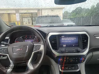 2021 GMC Acadia SLT z VIN 1GKKNULS0MZ183324, wystawiony jako IAAI lot #42404046 z przebiegiem 29 062 mil mil oraz . Historia ofert i sprzedaży dostępna na DreamBid. Obrazek 7.
