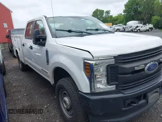 2019 Ford F-350 Platinum with VIN 1FT7W3BTXKEG58288, listed as a IAAI auction lot 42630082 with 161,637 mi miles and . Bid and sale history available at DreamBid. Image 1.