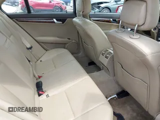 2012 Mercedes-Benz C 300 Sport с VIN WDDGF8BB8CR207493, выставлен на аукционе IAAI как лот 42660200 с пробегом 193 504 миль миль и . История ставок и продаж доступна на DreamBid. Изображение 8.