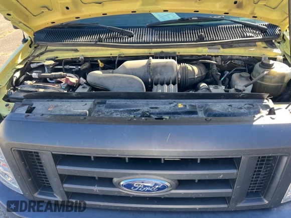 2019 Ford Econoline Commercial z VIN 1FDXE4FS9KDC52269, wystawiony jako Copart lot #48694385 z przebiegiem 150 000 mil mil oraz Tytuł czysty. Historia ofert i sprzedaży dostępna na DreamBid. Obrazek 7.