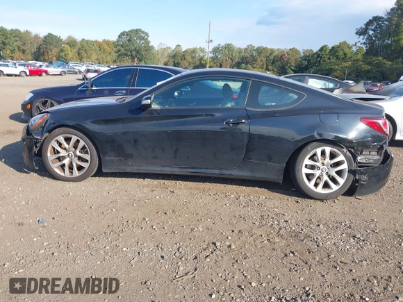 2016 Hyundai Genesis Coupe 3.8L Base with VIN KMHHT6KJ5GU136772, listed as a IAAI auction lot 40543019 with 93,597 mi miles. Bid and sale history available at carsss.com. Image 14.