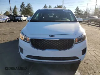 2017 Kia Sedona LX with VIN KNDMB5C19H6325946, listed as a Copart auction lot 82248594 with 139,172 mi miles and Salvage Title. Bid and sale history available at carsss.com. Image 5.
