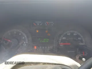 2009 Ford Econoline Passenger XL z VIN 1FMNE11W89DA72209, wystawiony jako IAAI lot #42509228 z przebiegiem 230 818 mil mil oraz . Historia ofert i sprzedaży dostępna na DreamBid. Obrazek 7.