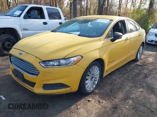 2015 Ford Fusion SE Hybrid with VIN 3FA6P0LU5FR255505, listed as a IAAI auction lot 42104362 with 399,115 mi miles. Bid and sale history available at carsss.com. Image 2.