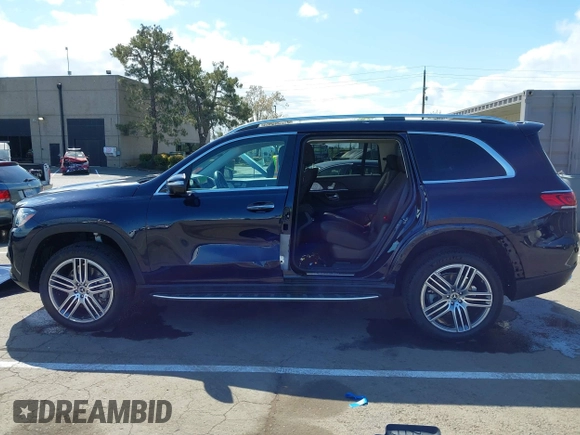 2020 Mercedes-Benz GLS with VIN 4JGFF5KE1LA207411, listed as a IAAI auction lot 41896706 with 31,843 mi miles. Bid and sale history available at carsss.com. Image 15.
