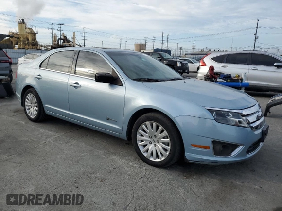 2010 Ford Fusion Hybrid z VIN 3FADP0L32AR211419, wystawiony jako Copart lot #50316755 z przebiegiem 72 651 mil mil oraz Szkoda całkowita • Salvage title. Historia ofert i sprzedaży dostępna na DreamBid. Obrazek 4.