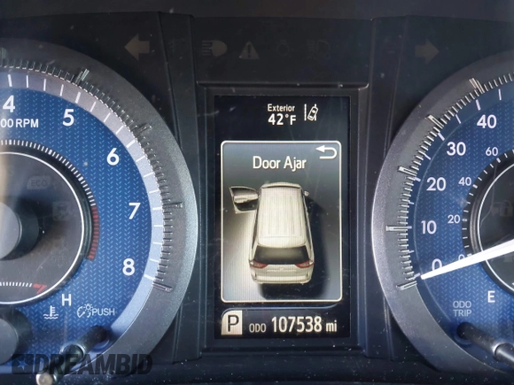 2018 Toyota Sienna LE Auto Access Seat with VIN 5TDKZ3DC9JS962977, listed as a IAAI auction lot 41312680 with 107,538 mi miles. Bid and sale history available at carsss.com. Image 16.