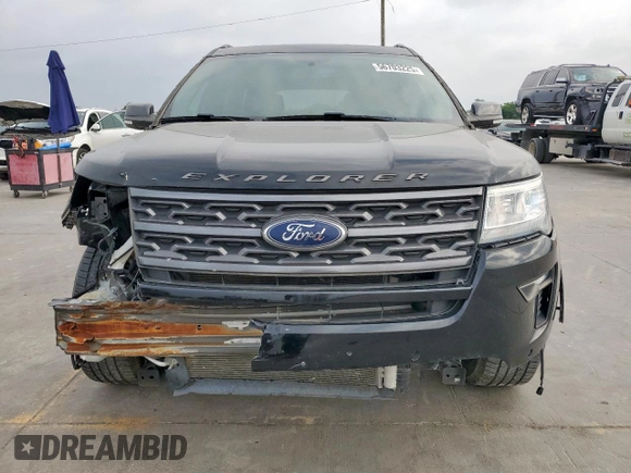 2018 Ford Explorer XLT z VIN 1FM5K7D87JGA54957, wystawiony jako Copart lot #56703225 z przebiegiem 56 172 mil mil oraz Szkoda całkowita • Salvage title. Historia ofert i sprzedaży dostępna na DreamBid. Obrazek 5.