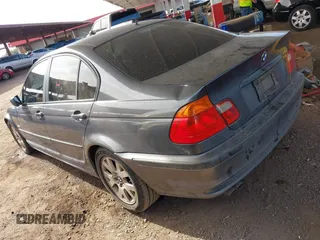2000 BMW 3 Series 323i z VIN WBAAM3349YCA89943, wystawiony jako IAAI lot #41601117 z przebiegiem 177 726 mil mil oraz . Historia ofert i sprzedaży dostępna na DreamBid. Obrazek 3.