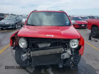 2016 Jeep Renegade Limited z VIN ZACCJADT9GPD96633, wystawiony jako IAAI lot #42420027 z przebiegiem 89 029 mil mil oraz . Historia ofert i sprzedaży dostępna na DreamBid. Obrazek 13.