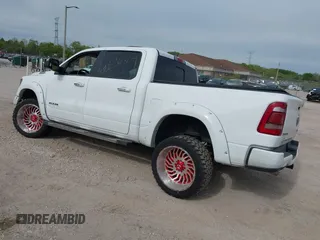 2019 Ram 1500 Big Horn z VIN 1C6SRFFT6KN660091, wystawiony jako IAAI lot #42336804 z przebiegiem 59 162 mil mil oraz . Historia ofert i sprzedaży dostępna na DreamBid. Obrazek 3.