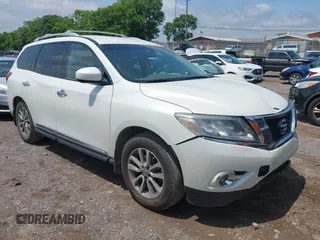 2015 Nissan Pathfinder S with VIN 5N1AR2MN2FC672785, listed as a IAAI auction lot 42535243 with 143,209 mi miles and . Bid and sale history available at DreamBid. Image 1.