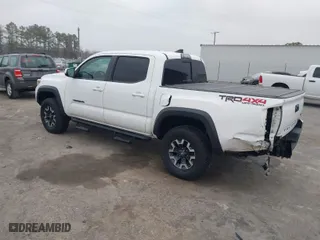 2019 Toyota Tacoma 4WD SR with VIN 5TFCZ5ANXKX204955, listed as a IAAI auction lot 41694378 with 108,410 mi miles. Bid and sale history available at carsss.com. Image 3.