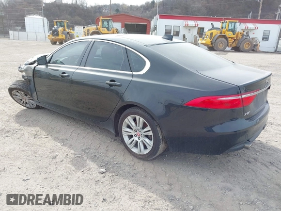 2017 Jaguar XF 35t Premium with VIN SAJBJ4BV4HCY32538, listed as a IAAI auction lot 41849505 with 109,290 mi miles. Bid and sale history available at carsss.com. Image 3.