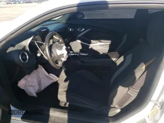 2017 Chevrolet Camaro 1SS with VIN 1G1FF1R7XH0120407, listed as a Copart auction lot 38251803 with 84,787 mi miles. Bid and sale history available at carsss.com. Image 7.