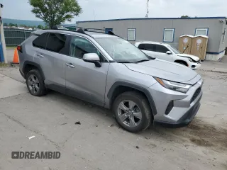 2022 Toyota RAV4 Hybrid XLE z VIN 4T3RWRFVXNU050291, wystawiony jako Copart lot #59721295 z przebiegiem 83 752 mil mil oraz Szkoda całkowita • Salvage title. Historia ofert i sprzedaży dostępna na DreamBid. Obrazek 4.