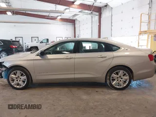2015 Chevrolet Impala LS z VIN 2G11Z5SL3F9224627, wystawiony jako IAAI lot #42568917 z przebiegiem 114 738 mil mil oraz . Historia ofert i sprzedaży dostępna na DreamBid. Obrazek 15.