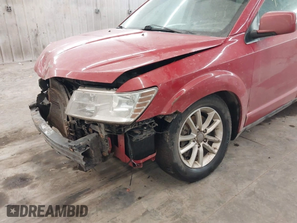 2014 Dodge Journey SXT with VIN 3C4PDCBG2ET188822, listed as a IAAI auction lot 41219215 with 174,053 mi miles. Bid and sale history available at carsss.com. Image 14.