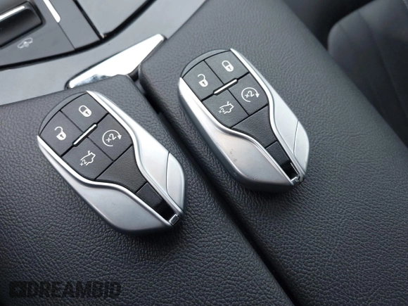 2022 Maserati Levante GT z VIN ZN661XUA5NX388097, wystawiony jako IAAI lot #41859084 z przebiegiem 31 252 mil mil oraz . Historia ofert i sprzedaży dostępna na DreamBid. Obrazek 11.