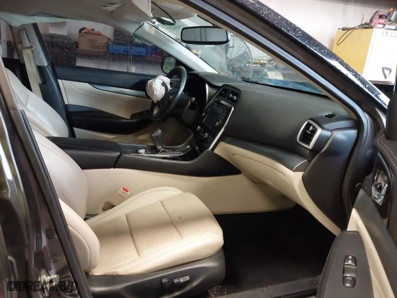 2016 Nissan Maxima 3.5 Platinum with VIN 1N4AA6APXGC447613, listed as a IAAI auction lot 40048427 with 100,142 mi miles. Bid and sale history available at carsss.com. Image 5.