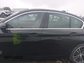 2022 BMW 5 Series 530e с VIN WBA13AG01NCJ72192, выставлен на аукционе IAAI как лот 41809247 с пробегом 27 923 миль миль и . История ставок и продаж доступна на DreamBid. Изображение 15.