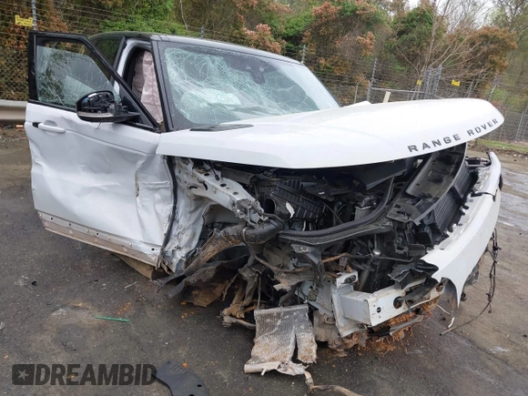 2022 Land Rover Range Rover Sport SVR z VIN SALWZ2RE8NA799627, wystawiony jako IAAI lot #41951653 z przebiegiem 29 265 mil mil oraz . Historia ofert i sprzedaży dostępna na DreamBid. Obrazek 17.