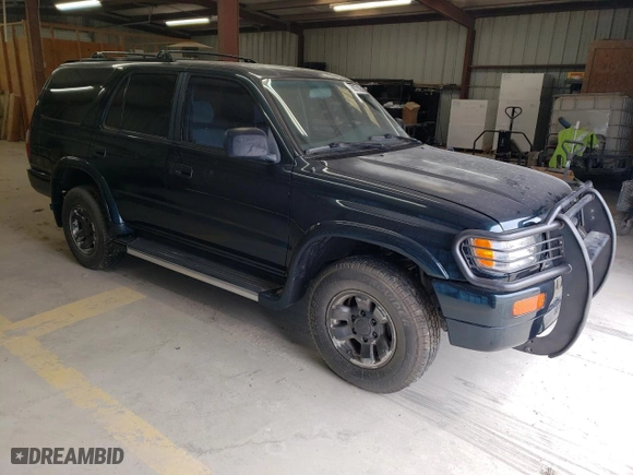 1998 Toyota 4Runner with VIN JT3GM84R5W0033096, listed as a Copart auction lot 46072105 with 138,304 mi miles and Clean Title. Bid and sale history available at carsss.com. Image 4.