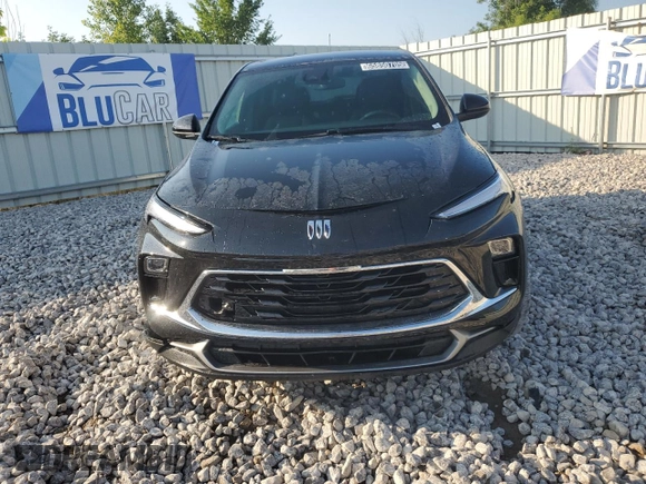 2025 Buick Encore GX Preferred z VIN KL4AMCSL3SB175250, wystawiony jako Copart lot #65850705 z przebiegiem 6 758 mil mil oraz Czysty tytuł • Clean title. Historia ofert i sprzedaży dostępna na DreamBid. Obrazek 5.