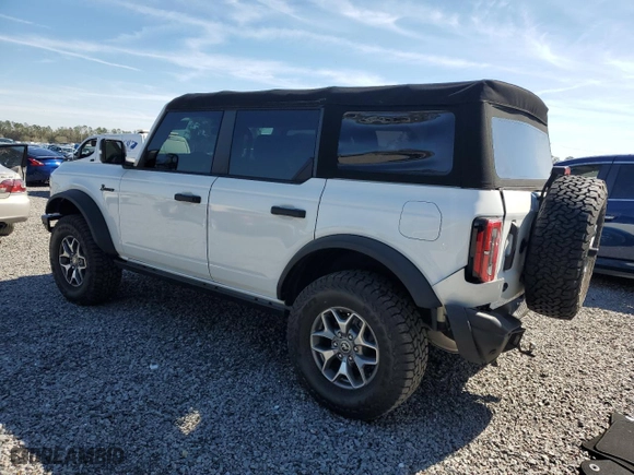 2022 Ford Bronco with VIN 1FMEE5DP1NLA80860, listed as a Copart auction lot 46484785 with 33,513 mi miles and Salvage Title. Bid and sale history available at carsss.com. Image 2.