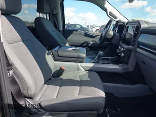 2024 Ford F-150 Lightning XLT z VIN 1FTVW3LK3RWG06339, wystawiony jako IAAI lot #41664763 z przebiegiem 9 891 mil mil oraz . Historia ofert i sprzedaży dostępna na DreamBid. Obrazek 5.