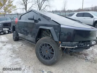 2024 Tesla Cybertruck Cyberbeast with VIN 7G2CEHEE5RA009352, listed as a IAAI auction lot 41605616 with 10,091 mi miles. Bid and sale history available at carsss.com. Image 1.