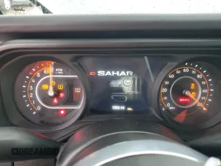 2025 Jeep Wrangler Sahara with VIN 1C4PJXEN9SW505768, listed as a Copart auction lot 88961125 with 1,806 mi miles and Clean Title. Bid and sale history available at DreamBid. Image 9.