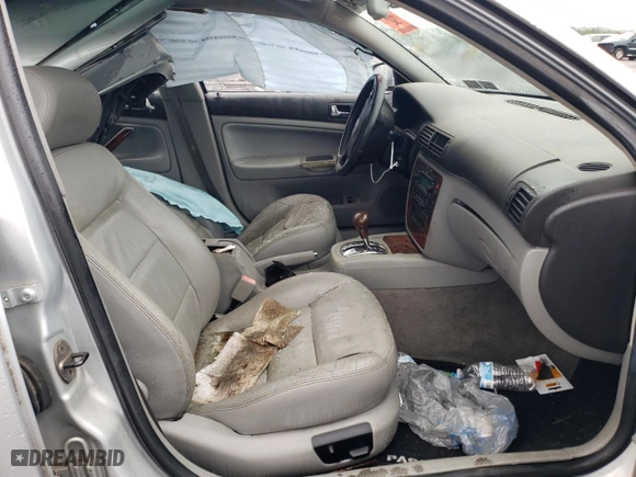 2003 Volkswagen Passat GLX with VIN WVWRH63BX3P342115, listed as a Copart auction lot 73956254 with 0 mi miles and Salvage Title. Bid and sale history available at carsss.com. Image 7.