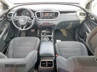 2017 Kia Sorento LX with VIN 5XYPG4A53HG189096, listed as a Copart auction lot 63436585 with 185,628 mi miles and Salvage title. Bid and sale history available at DreamBid. Image 8.