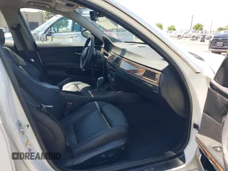 2008 BMW 3 Series 335i с VIN WBAVB77528NH78762, выставлен на аукционе IAAI как лот 42414203 с пробегом 138 115 миль миль и . История ставок и продаж доступна на DreamBid. Изображение 5.