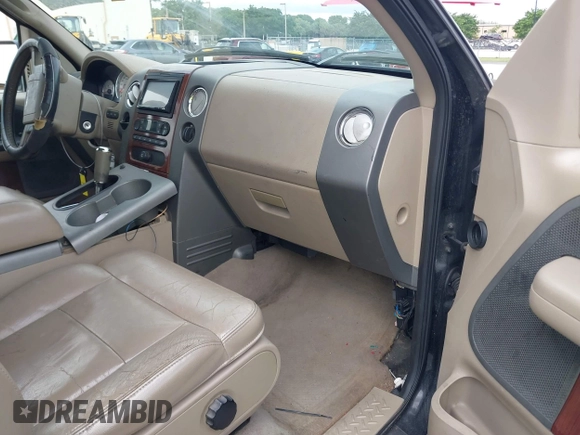 2005 Ford F-150 XLT с VIN 1FTPX12555NB69160, выставлен на аукционе IAAI как лот 42769918 с пробегом 191 407 миль миль и . История ставок и продаж доступна на DreamBid. Изображение 5.