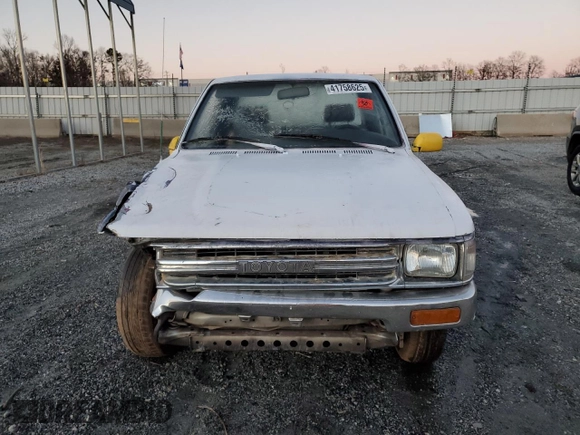 1990 Toyota 2WD Pickups DX with VIN JT4RN93P1L5021226, listed as a Copart auction lot 41758625 with 305,926 mi miles and Salvage Title. Bid and sale history available at carsss.com. Image 5.