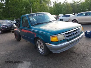 1995 Ford Ranger Splash z VIN 1FTCR10A2STA36176, wystawiony jako IAAI lot #42208208 z przebiegiem 211 966 mil mil oraz . Historia ofert i sprzedaży dostępna na DreamBid. Obrazek 1.