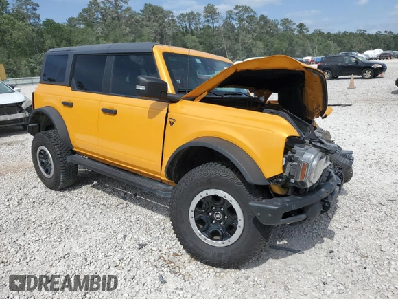 2022 Ford Bronco z VIN 1FMEE5DH2NLB68468, wystawiony jako Copart lot #53645805 z przebiegiem 25 411 mil mil oraz Szkoda całkowita • Salvage title. Historia ofert i sprzedaży dostępna na DreamBid. Obrazek 4.