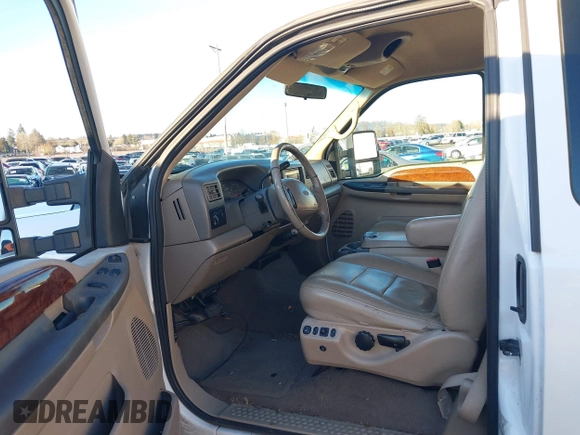 2001 Ford F-350 XL with VIN 1FTSX31F91EA40154, listed as a IAAI auction lot 41561772 with 208,427 mi miles and . Bid and sale history available at DreamBid. Image 5.