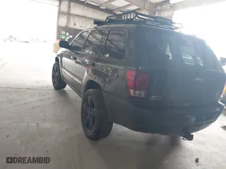 2006 Jeep Grand Cherokee Laredo with VIN 1J8GR48K76C280985, listed as a IAAI auction lot 42015127 with 257,358 mi miles. Bid and sale history available at carsss.com. Image 3.