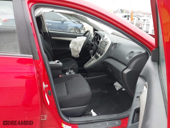 2009 Toyota Matrix S with VIN 2T1LE40E49C009417, listed as a IAAI auction lot 41469027 with 86,212 mi miles. Bid and sale history available at carsss.com. Image 5.